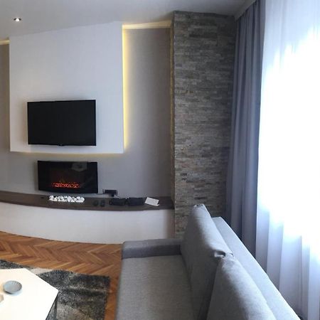 Chimney Modern Apartment Novi Sad Esterno foto